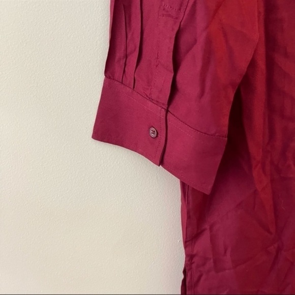 UG apparel front pleat button sports shirt NWT womens size Small - Picture 7 of 12